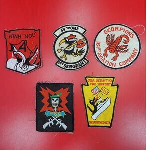 5 Vintage US Military Army Patches